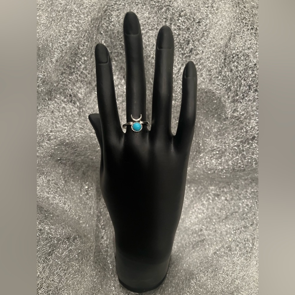 NEW: Elegant Vintage Stackable Style Finger Jewelry Decor